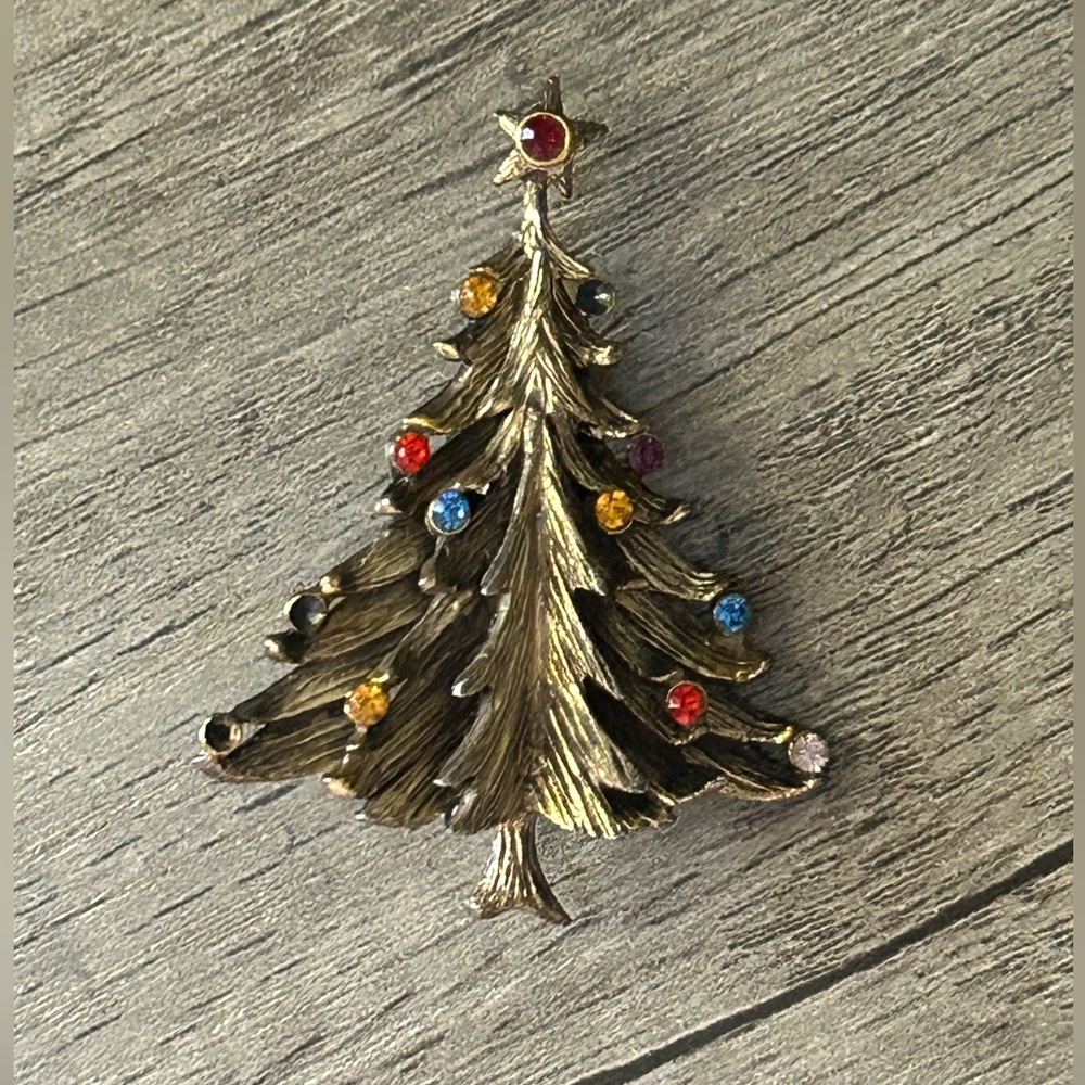 Torino vintage Christmas tree brooch